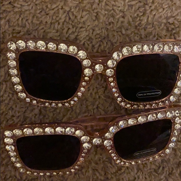 2 Sparky sunglasses - Picture 3 of 4